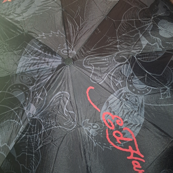 NWT Ed Hardy Leopard Print Wallet, Bag Charm, and Umbrella Set - Picture 8 of 10